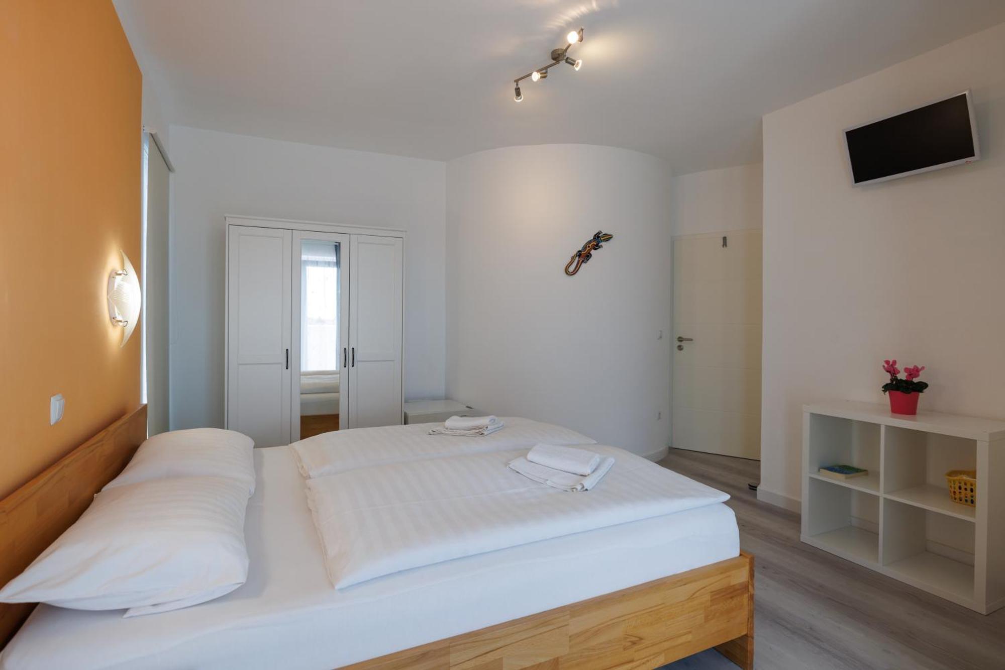 Guesthouse Halilagic Крк Экстерьер фото