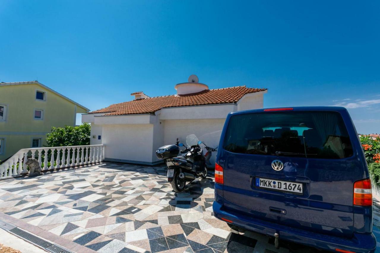 Guesthouse Halilagic Крк Экстерьер фото